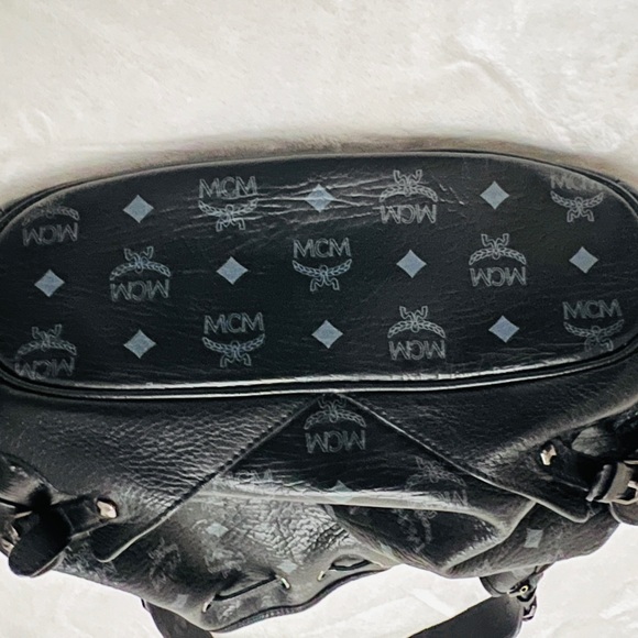 MCM bucket, black cognac - Picture 4 of 12